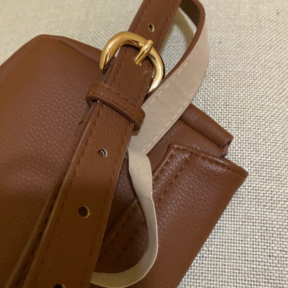Vince Camuto cognac color belt bag - Picture 4 of 5